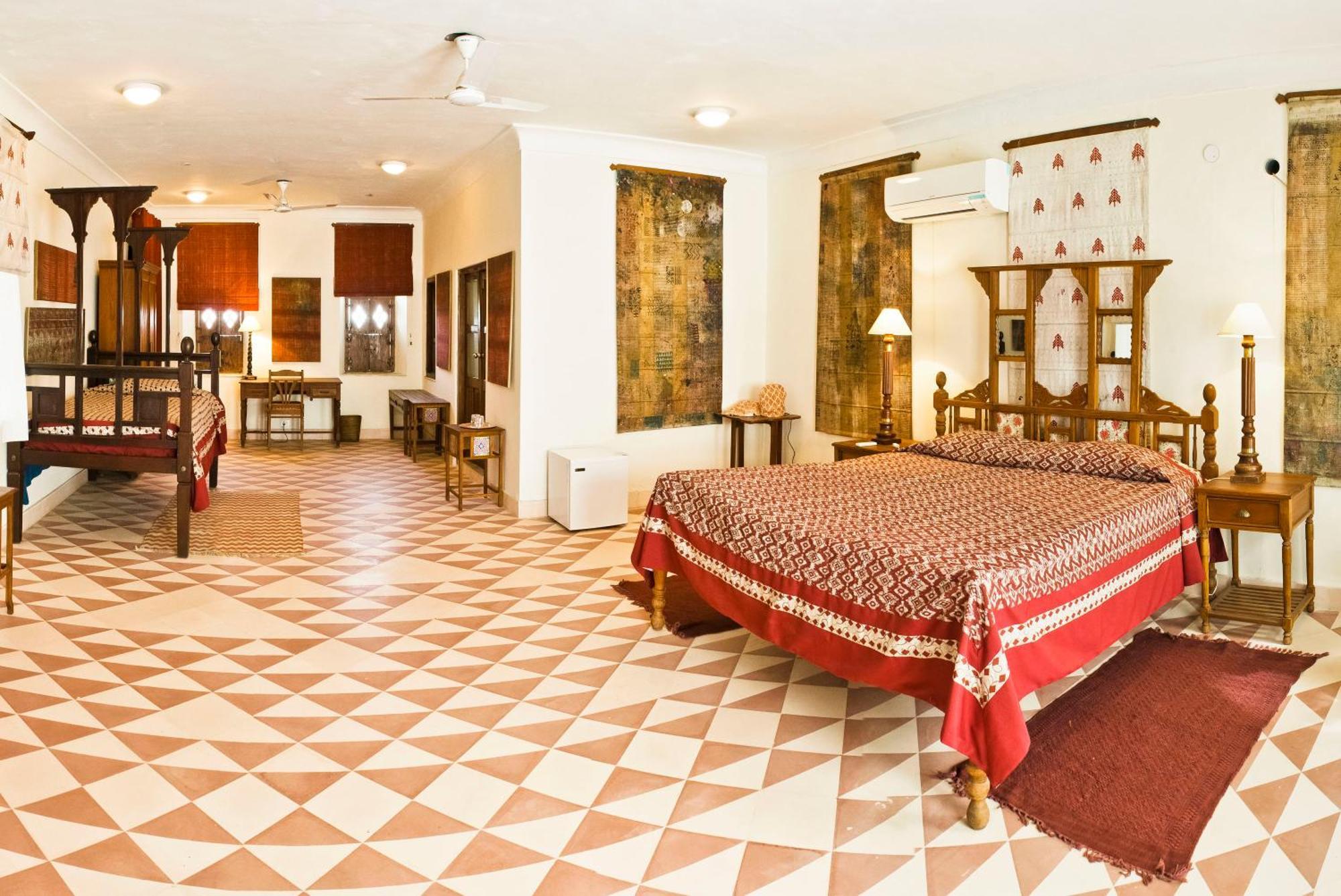 Neemrana'S - Tijara Fort Palace Ngoại thất bức ảnh