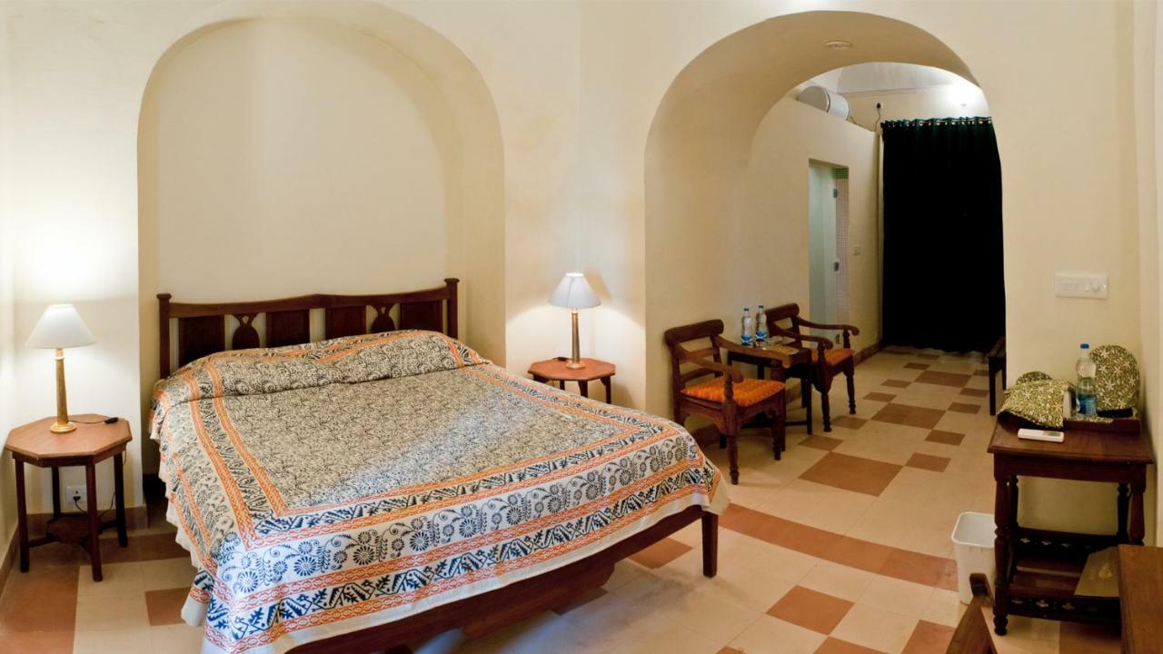 Neemrana'S - Tijara Fort Palace Ngoại thất bức ảnh